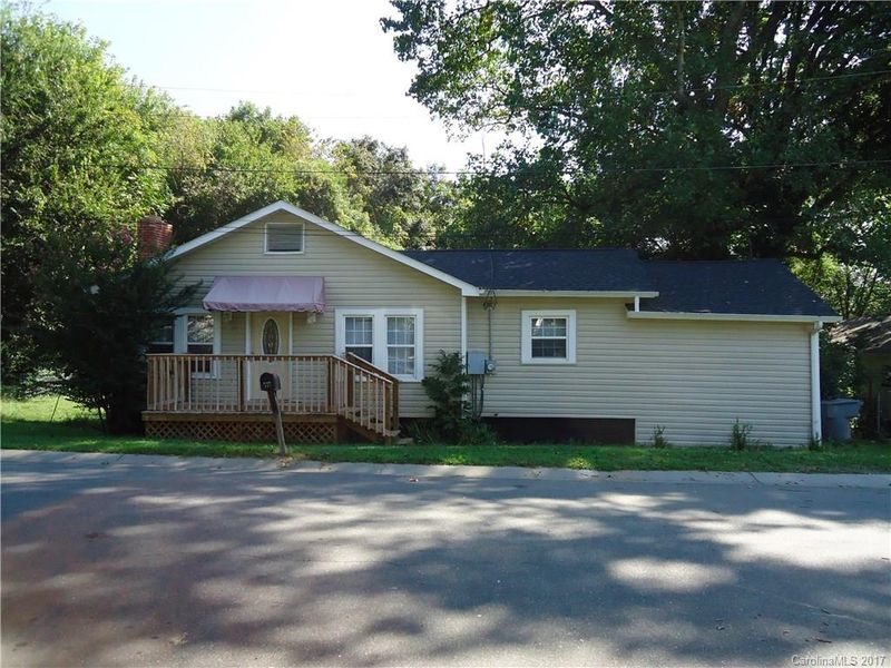 818 Rayon St, Charlotte, NC 28216