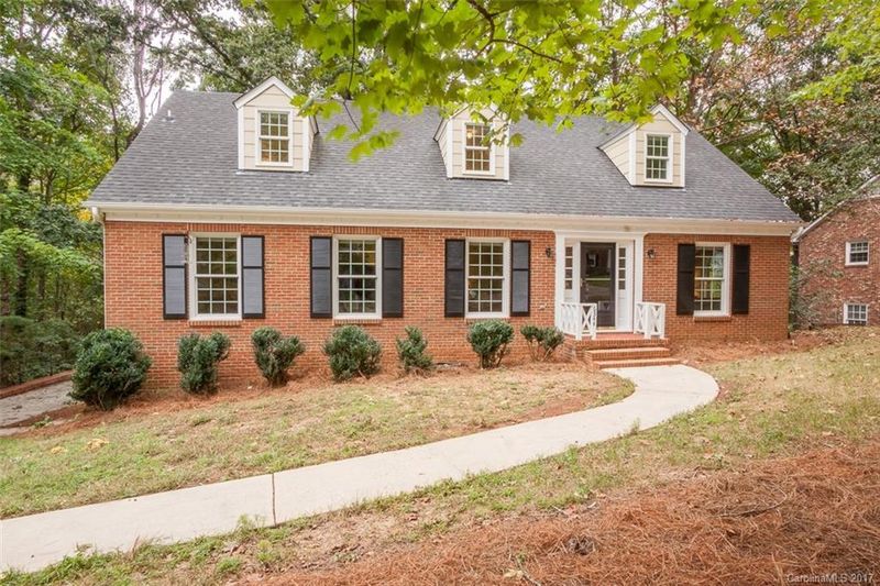 6344 Saint John Ln, Charlotte, NC 28210
