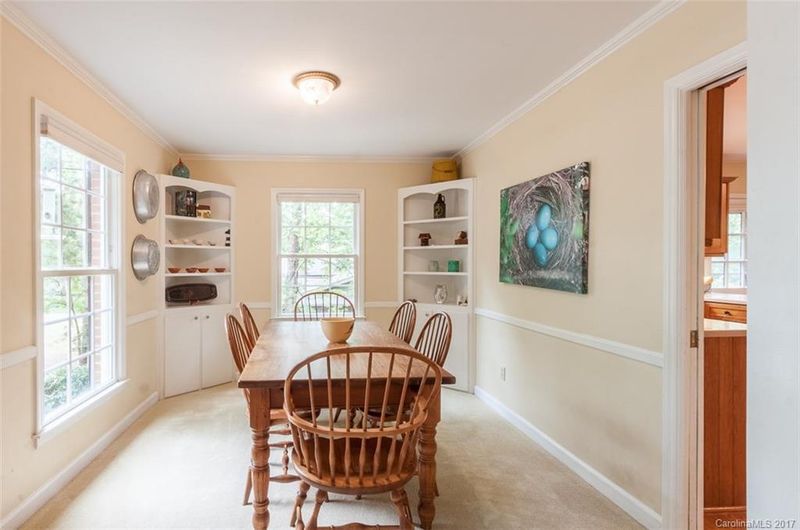 6344 Saint John Ln, Charlotte, NC 28210