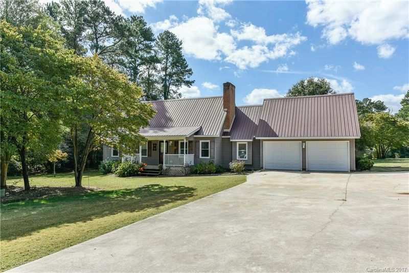 1125 Peach Farm Rd, Lancaster, SC 29720