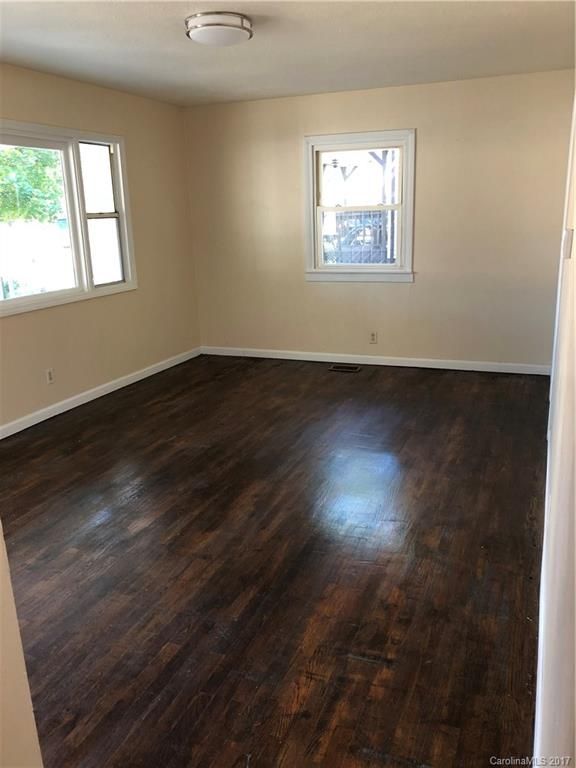 917 8th Ave, Gastonia, NC 28054