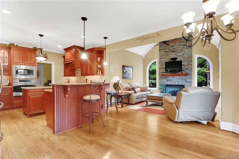 1389 Ridgewood Dr, Rock Hill, SC 29732