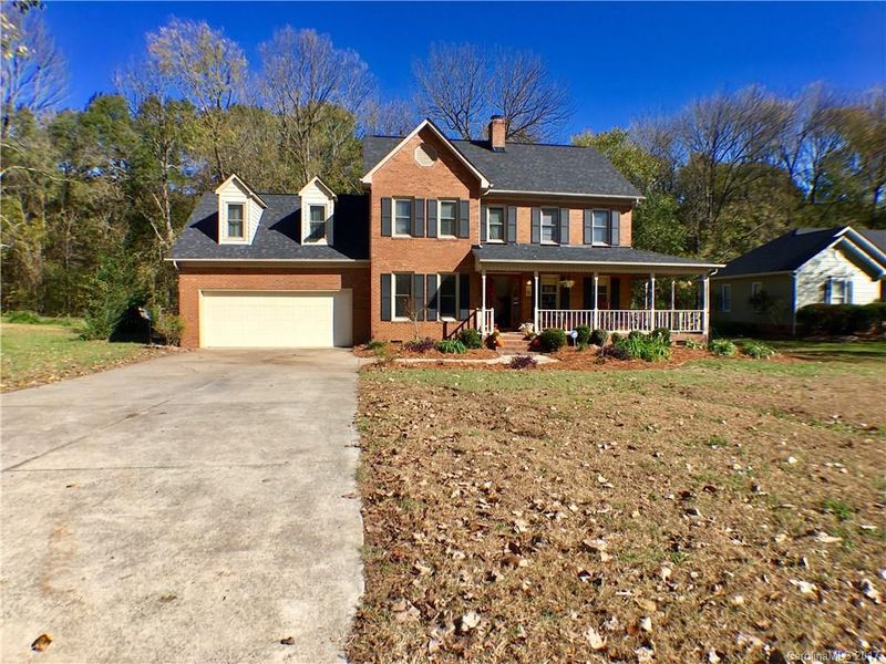 8319 Middleton Cir, Harrisburg, NC 28075