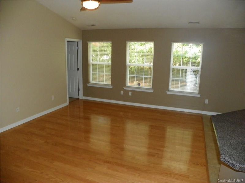 809 Marthas View Dr, Huntersville, NC 28078