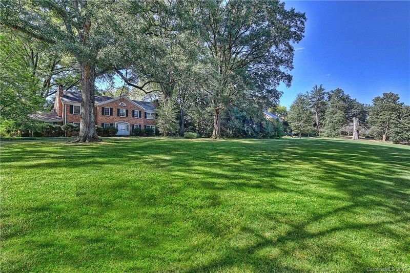 318 Cherokee Rd, Charlotte, NC 28207
