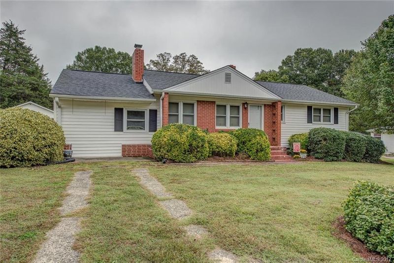 1602 Patricia St, Gastonia, NC 28052