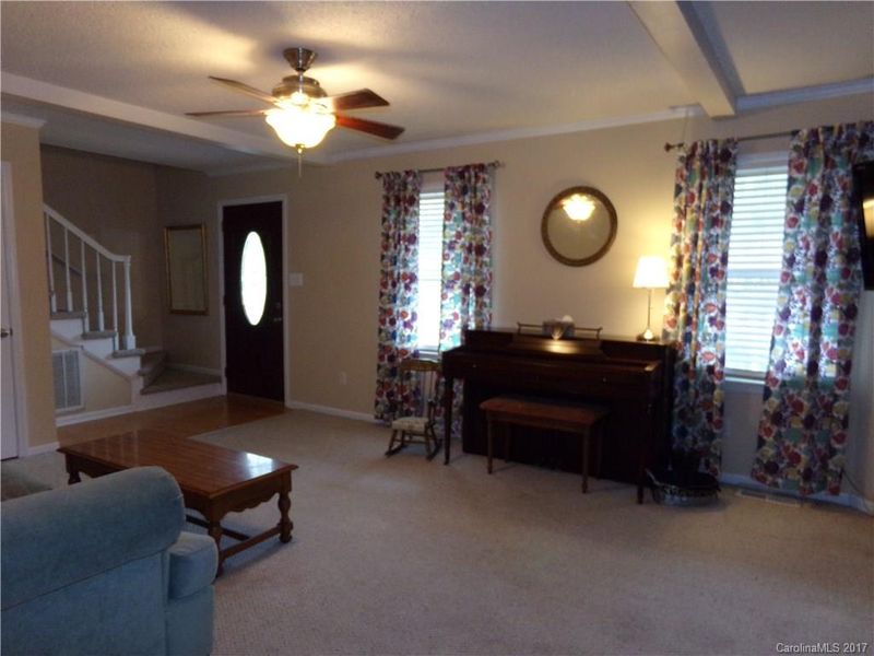 514 Ogden Dr, Gastonia, NC 28056