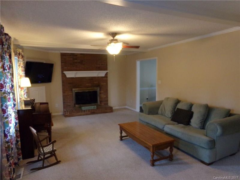 514 Ogden Dr, Gastonia, NC 28056
