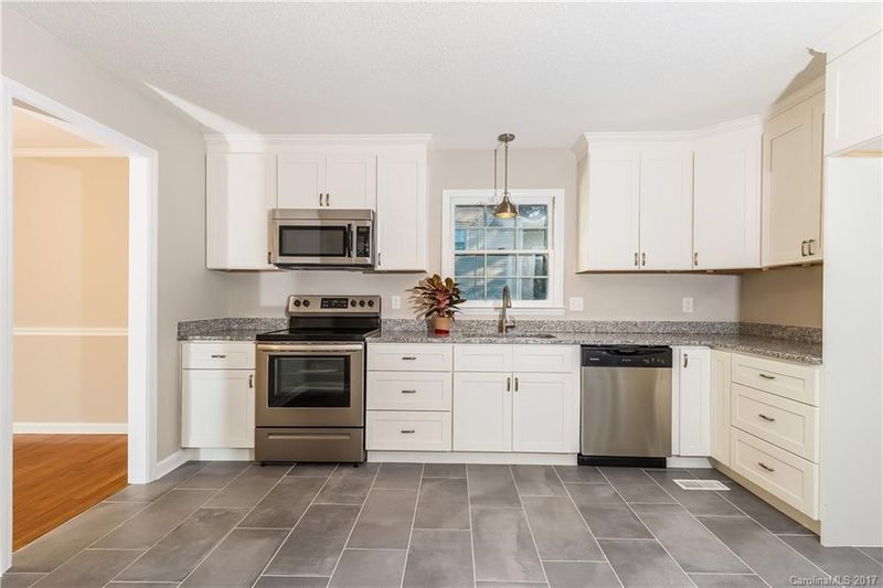 1653 Buckingham Ave, Gastonia, NC 28054