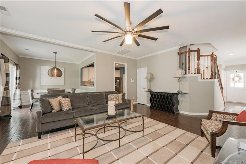15329 Canmore St, Charlotte, NC 28277