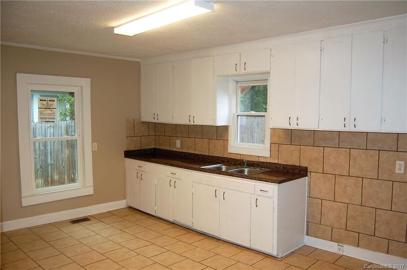 1202 Juniper Ave, Kannapolis, NC 28081