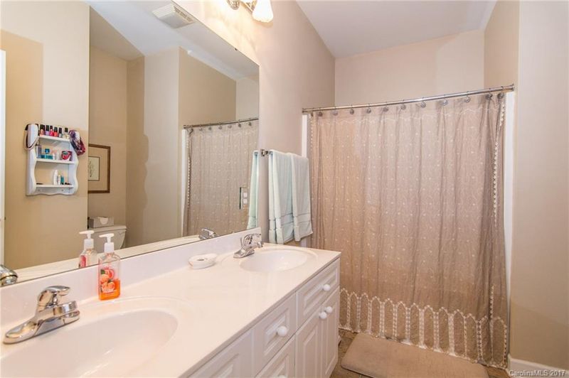 330 Valley Brook Ln #14, Concord, NC 28025