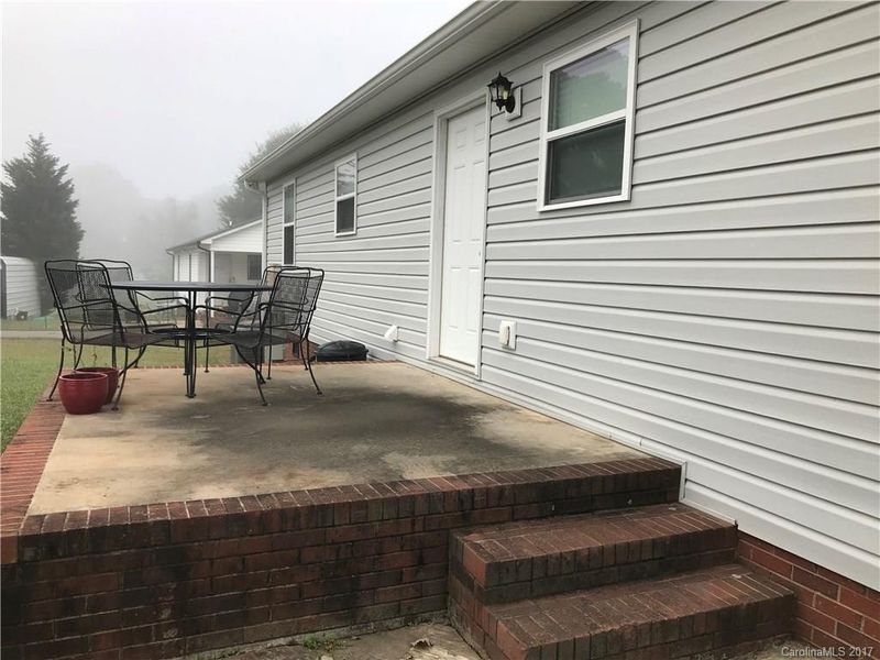 1992 Cansler Rd, Vale, NC 28168