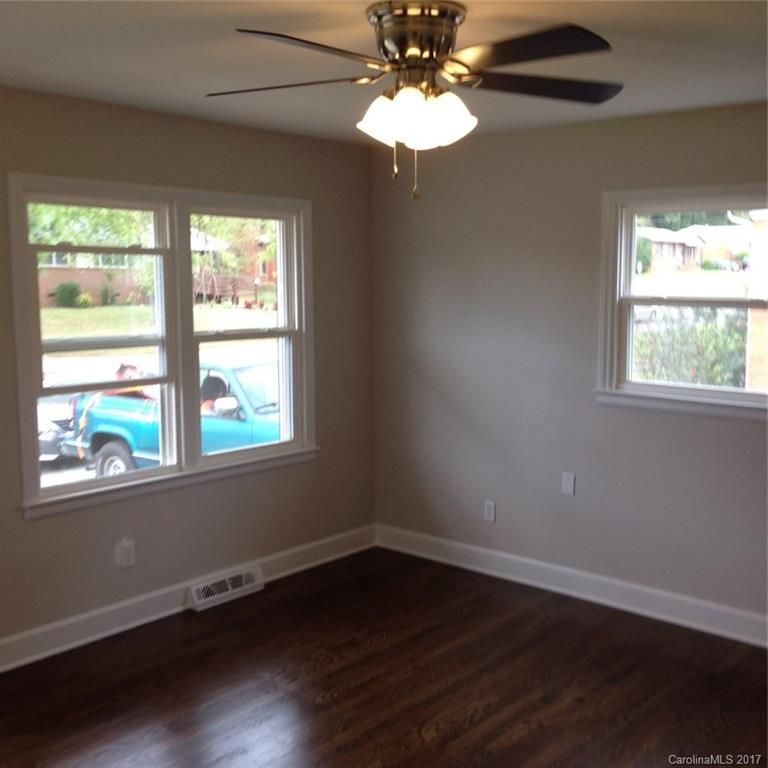 421 Ramsey St, Charlotte, NC 28208