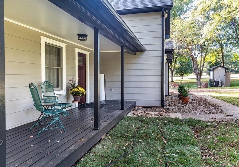 4996 Willow Pond Rd, Clover, SC 29710