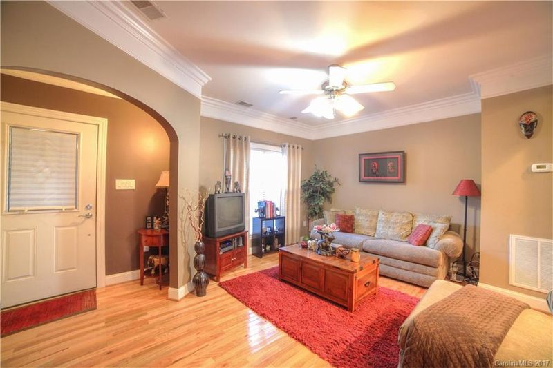 2410 Madeline Meadow Dr, Charlotte, NC 28217