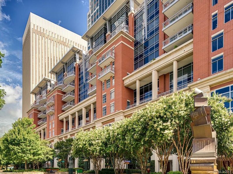 435 S Tryon St #607, Charlotte, NC 28202