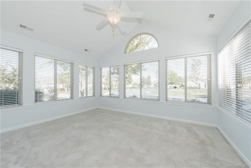 854 Ledgestone Ct, Tega Cay, SC 29708