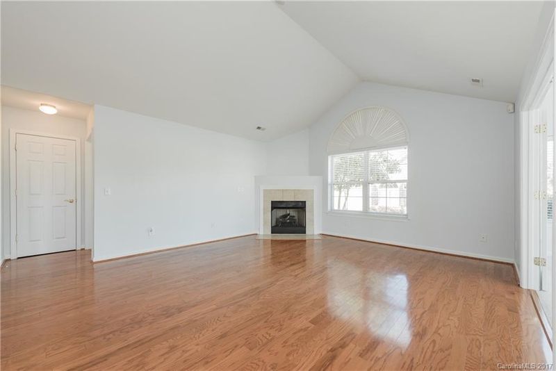 854 Ledgestone Ct, Tega Cay, SC 29708