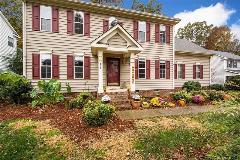 924 Briarmore Dr, Indian Trail, NC 28079