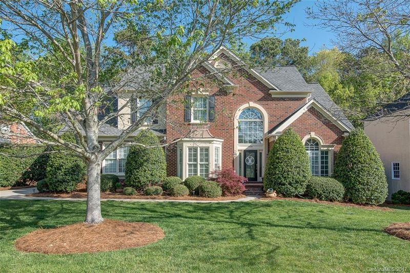 5400 Piper Glen Dr, Charlotte, NC 28277
