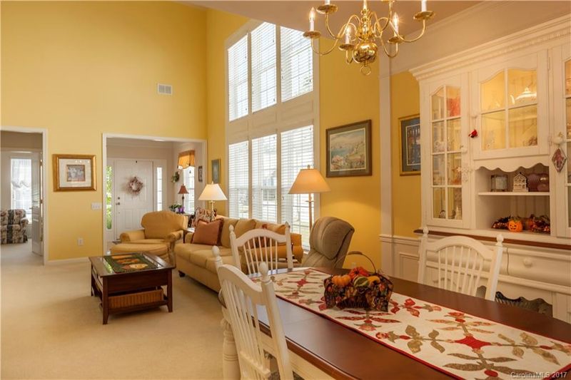 8723 Heron Glen Dr, Charlotte, NC 28269