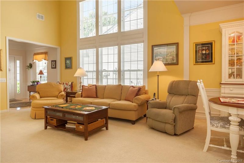 8723 Heron Glen Dr, Charlotte, NC 28269