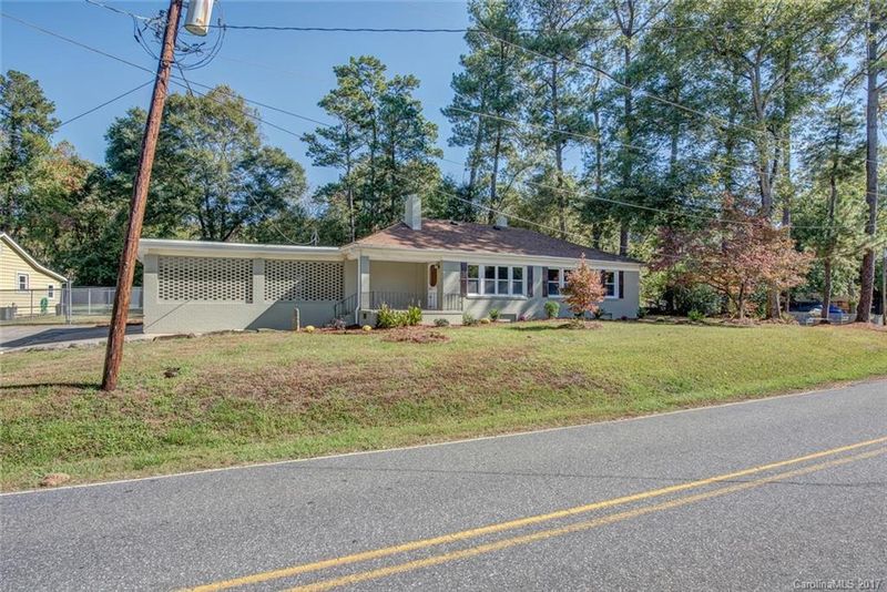 512 Friday Park Rd, Dallas, NC 28034