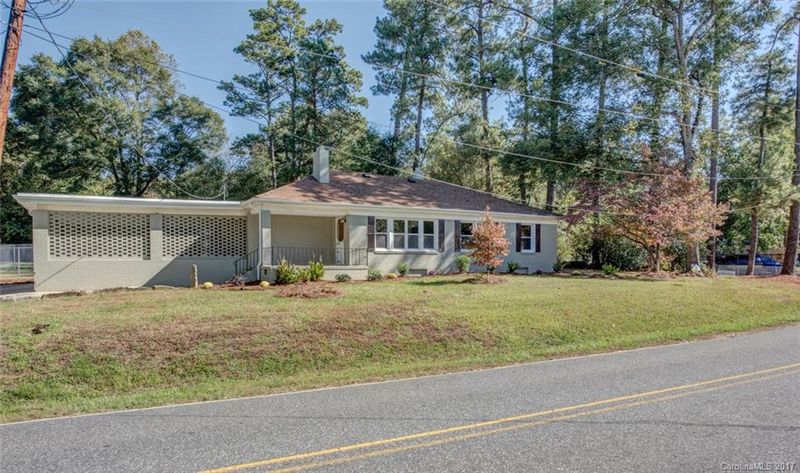 512 Friday Park Rd, Dallas, NC 28034
