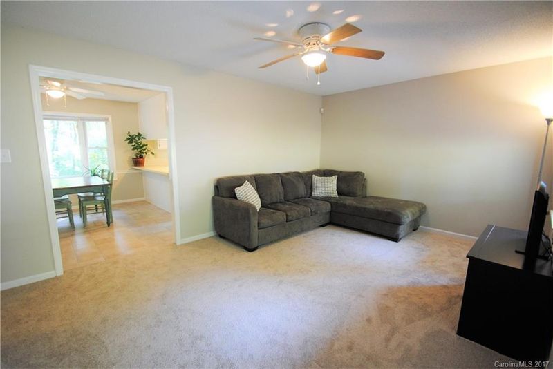 5719 Indian Brook Dr, Matthews, NC 28105