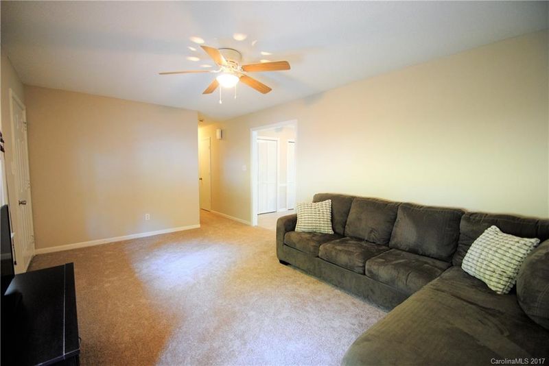 5719 Indian Brook Dr, Matthews, NC 28105