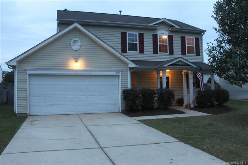16115 Greybriar Forest Ln, Charlotte, NC 28278