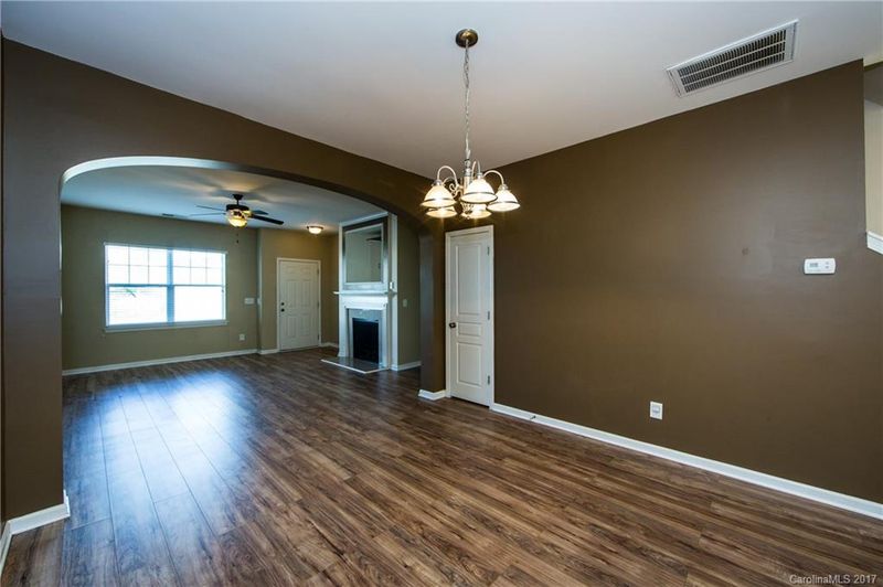 13528 Calloway Glen Dr, Charlotte, NC 28273