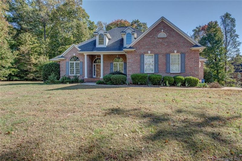 504 Sebring Dr, Belmont, NC 28012