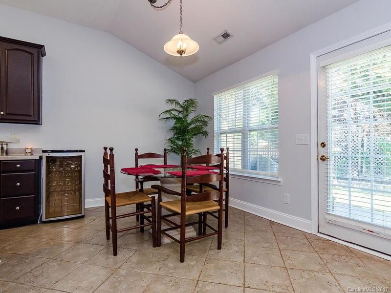 9404 Thatcher Hall Ct, Charlotte, NC 28277