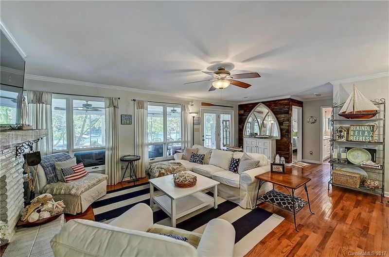 136 Greyfriars Rd, Mooresville, NC 28117