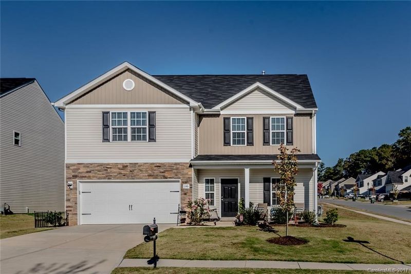 1146 Blue Topaz Dr, Dallas, NC 28034
