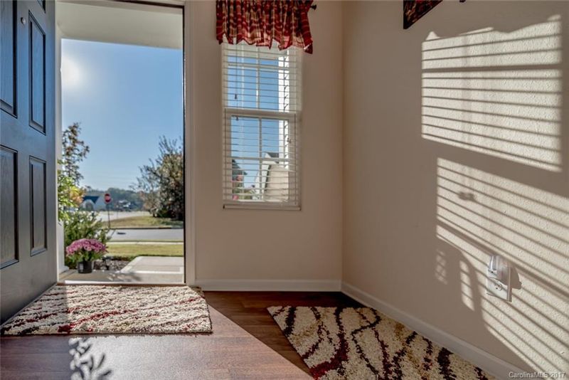 1146 Blue Topaz Dr, Dallas, NC 28034