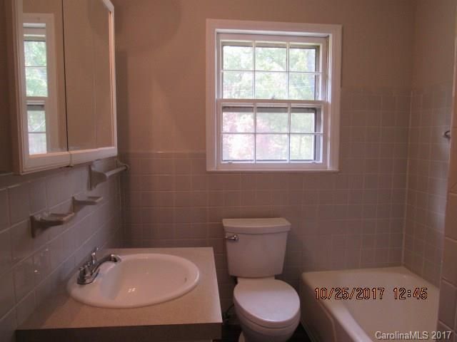 614 Gillsbrook Rd, Lancaster, SC 29720