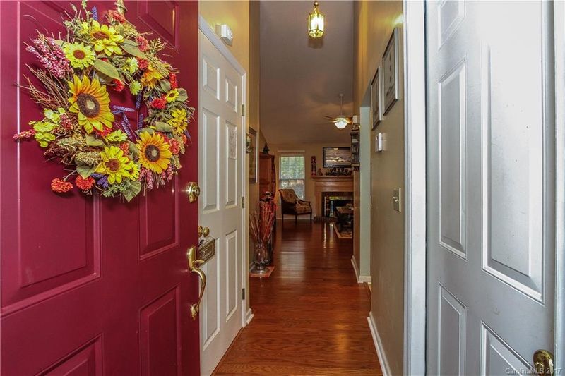 6711 Mounting Rock Rd, Charlotte, NC 28217