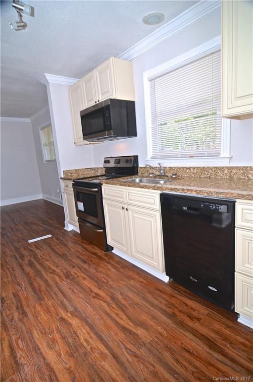 4534 Cinderella Rd, Charlotte, NC 28213