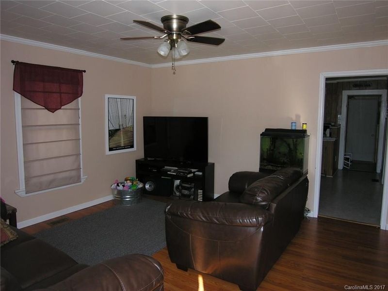 803 Victoria Ave, Kannapolis, NC 28081