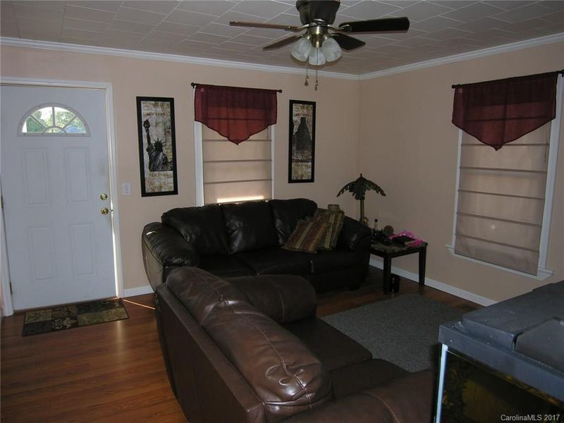 803 Victoria Ave, Kannapolis, NC 28081