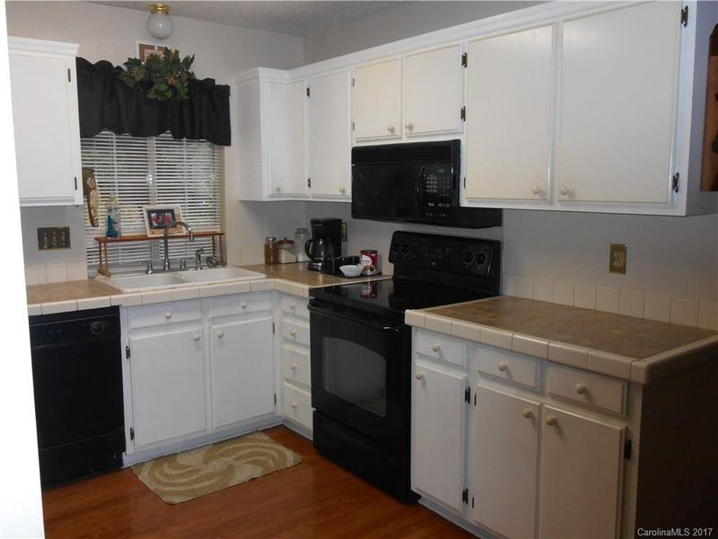 2121 Killarney Pl, Charlotte, NC 28262