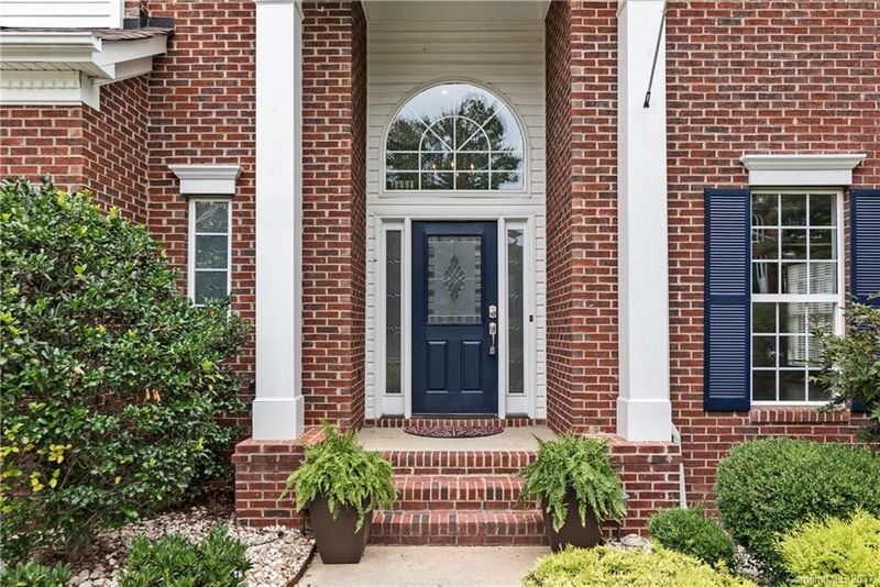 6335 Red Maple Dr, Charlotte, NC 28277