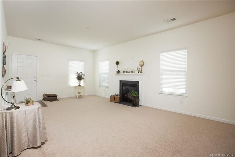 320 Augustus Ln, Mount Holly, NC 28120