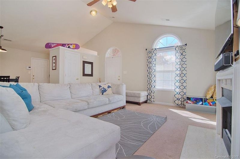12233 Summer Creek Ln, Charlotte, NC 28269