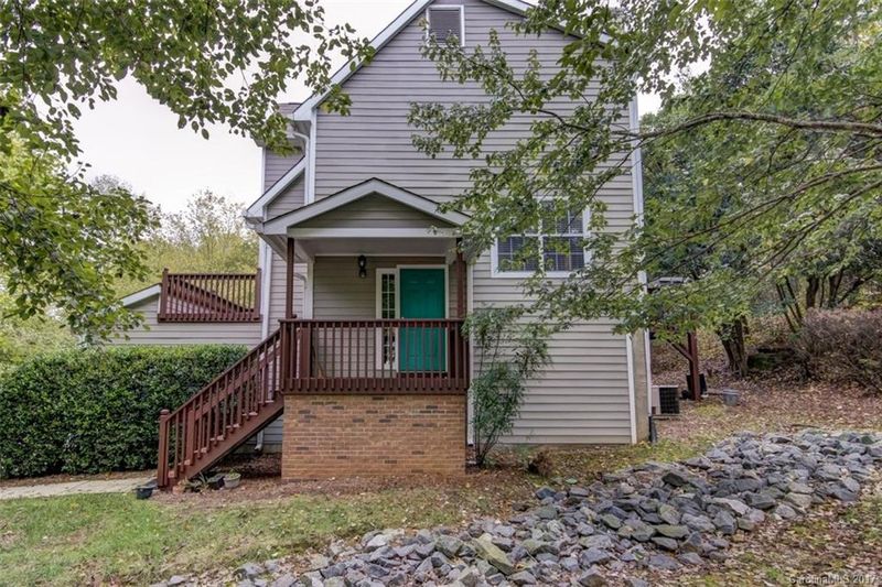 8900 Saint Pierre Ln, Charlotte, NC 28277