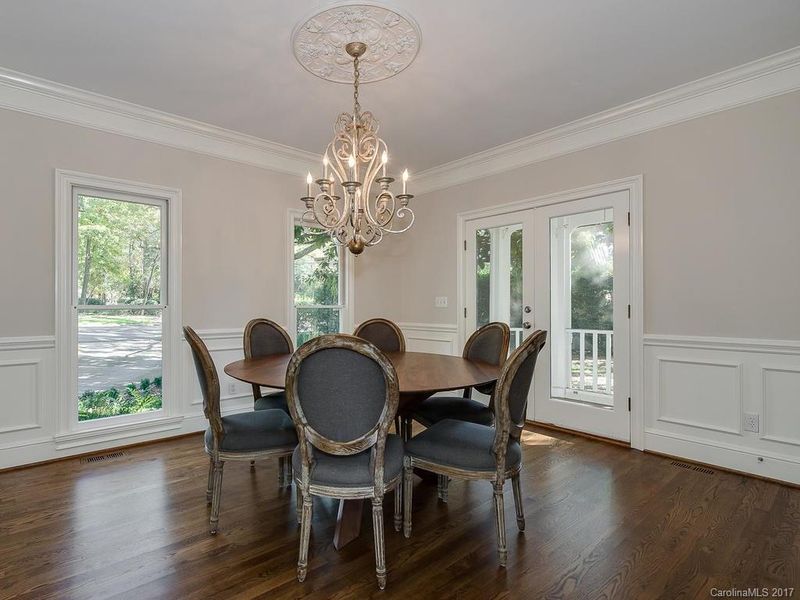 5726 Colony Rd, Charlotte, NC 28226