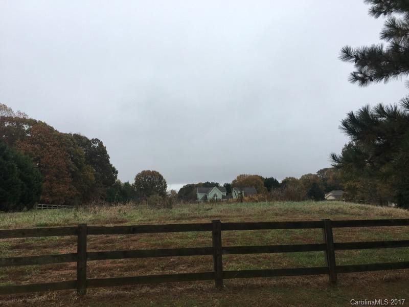 16502 Cobbler Dr, Midland, NC 28107